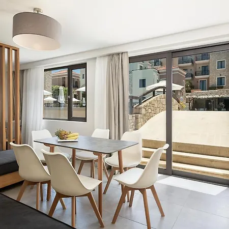 Hotel Theros