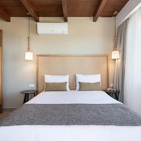 Theros Hotel Agia Marina